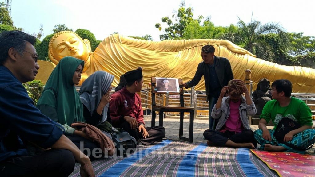 Pemuda Lintas Agama di Kabupaten Mojokerto Gelar Doa Bersama untuk Mbah Moen