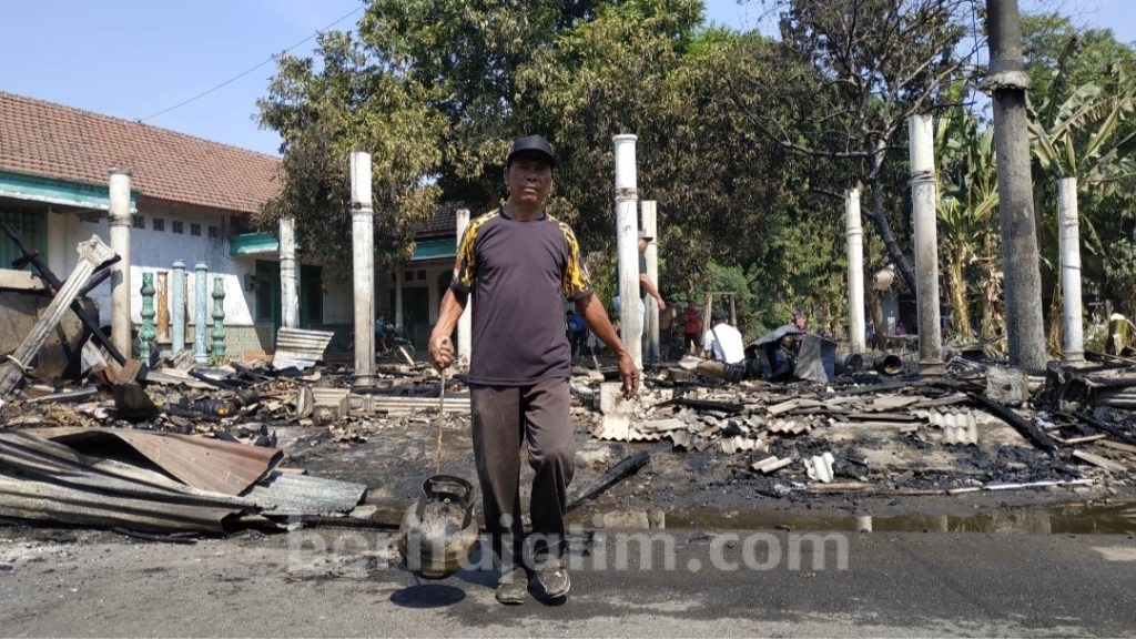 Penyebab Kebakaran 4 Warung di Komplek Makam Troloyo Karena Kompor