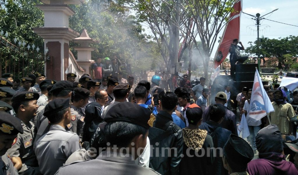 Ini Tuntutan Massa Saat Aksi Tembakau di Pamekasan