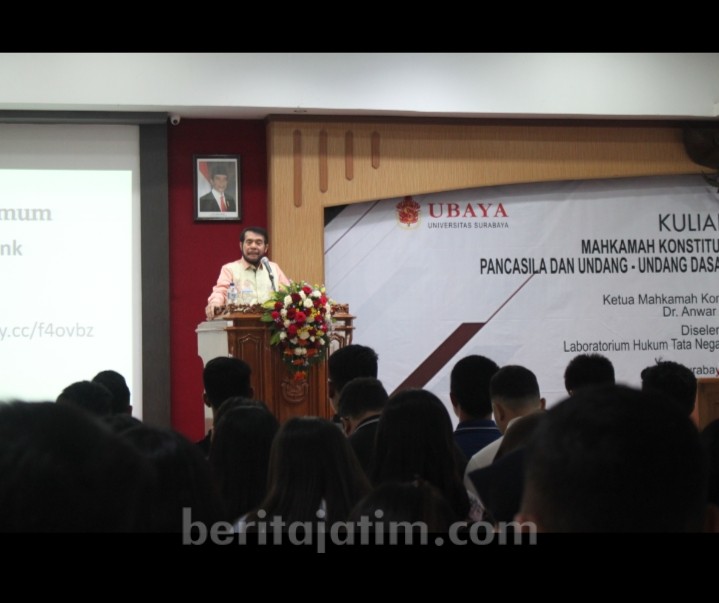 Ketua MK RI Ajak Mahasiswa Ubaya Internalisasikan Nilai Pancasila Melalui Integritas