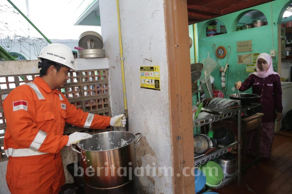 Ponpes Salafiyah Pasuruan Pakai Gas Bumi, Santri Senang