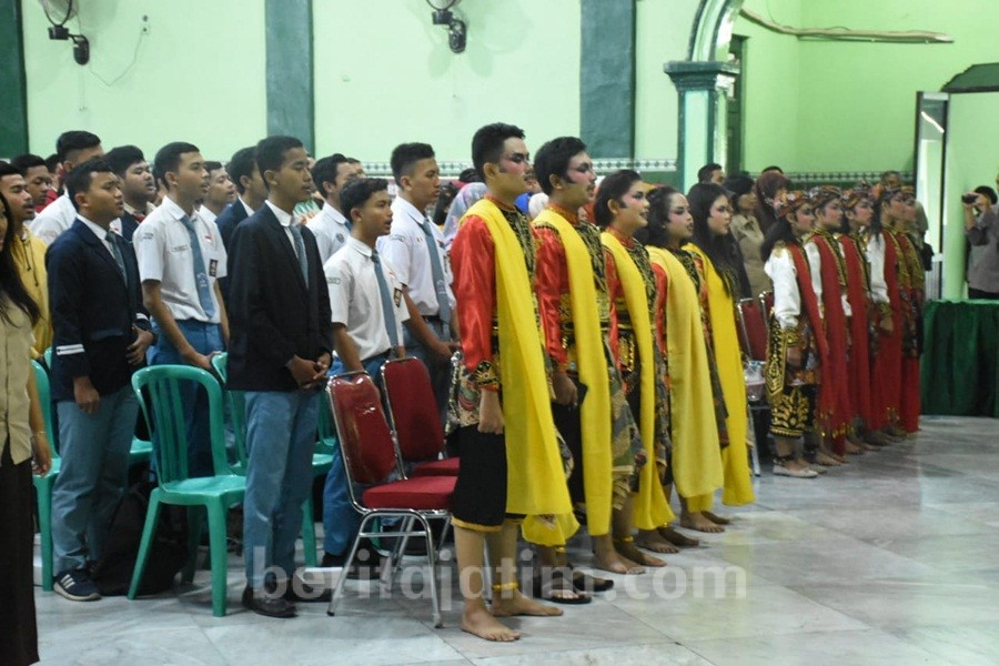 Lomba Fotografi dan Tari Remo di Madiun