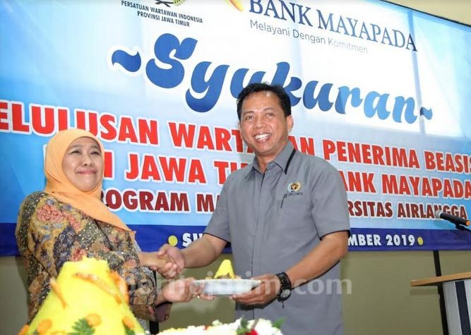 Khofifah Hadiri Syukuran Kelulusan Wartawan Penerima Beasiswa Magister