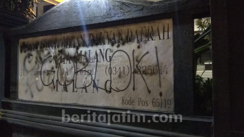 Demo Damai Mahasiswa di Malang Tercoreng Aksi Vandalisme