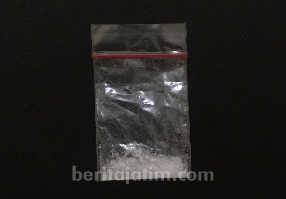 Bertengkar dengan Teman, Diperiksa Polisi, Ketahuan Ngantongi Sabu