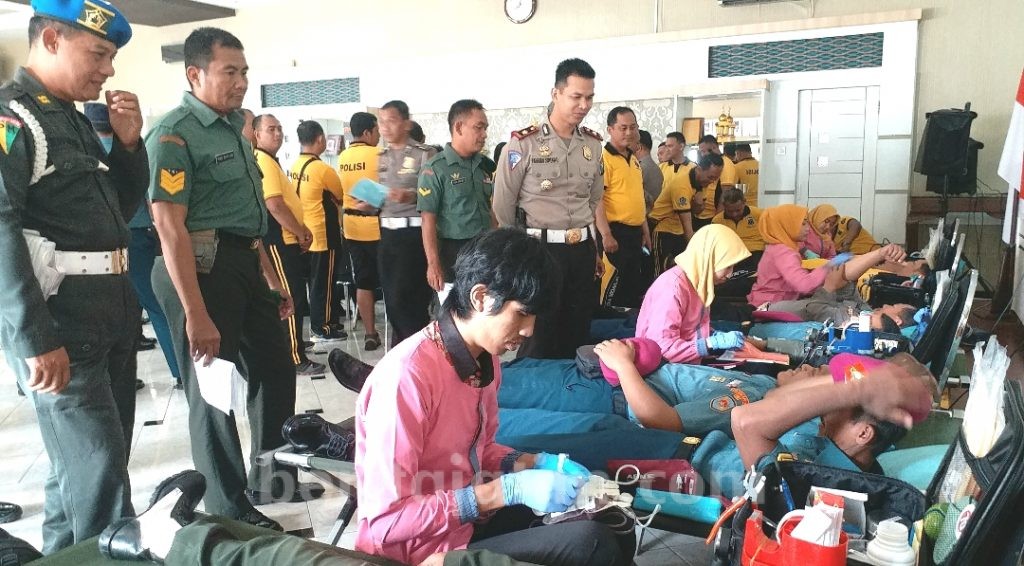 HUT Lantas ke 64, Darah Anggota TNI Ikut Disumbangkan