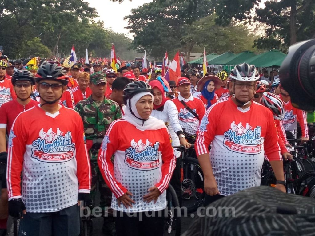 Merajut Kebhinekaan, TNI-POLRI ‘Ngonthel’ Bareng 60 Ribu Orang