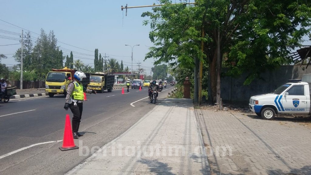 Putar Balik, Ini Cara Pengendara Sepeda Motor di Mojokerto Hindari Operasi Patuh Semeru 2019
