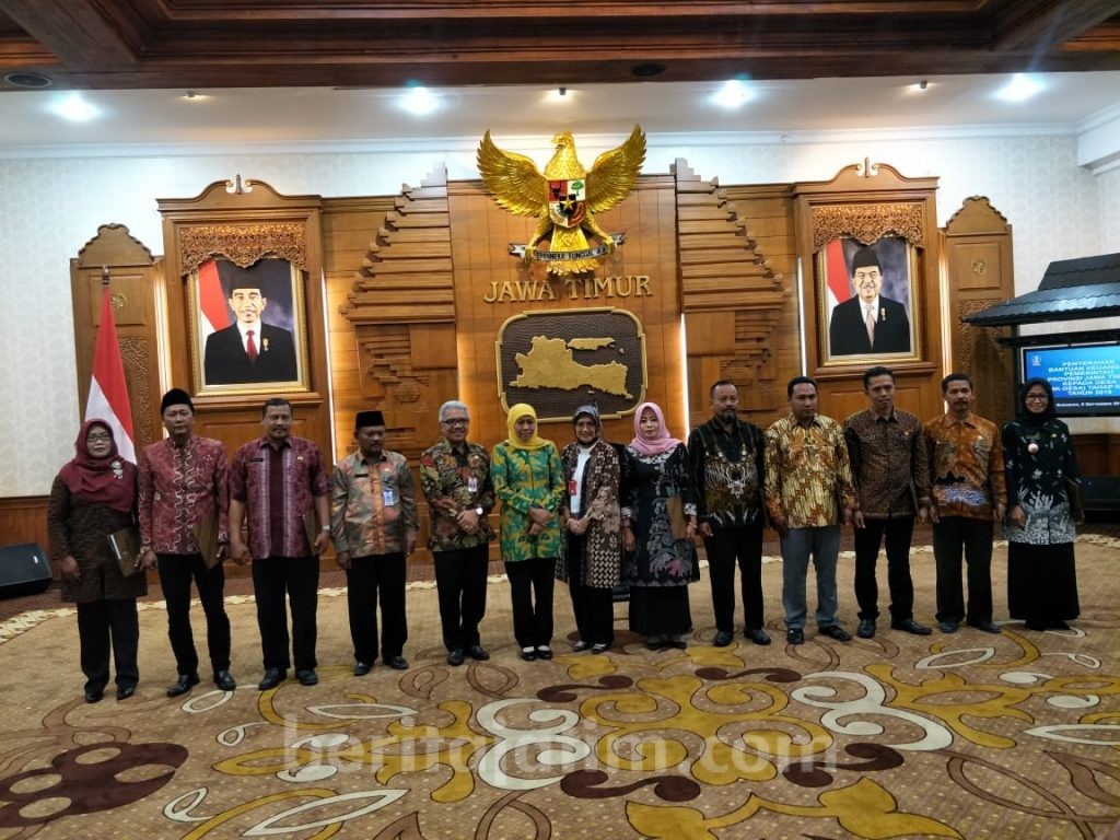 Pemprov Serahkan BK Desa Tahap II ke 135 Desa Senilai Rp 14,350 M