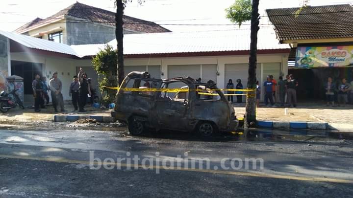 Hendak Beli BBM, Mobil di Pacitan Tiba-tiba Terbakar