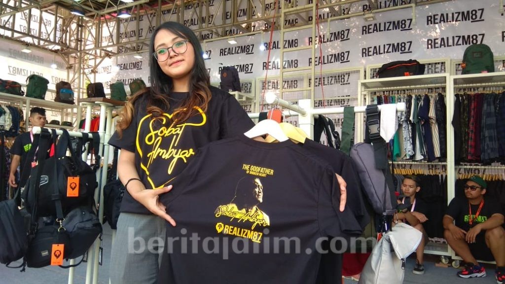 Fans Didi Kempot ‘Bapak Patah Hati Nasional’ di Malang Beli Kaos untuk Amal