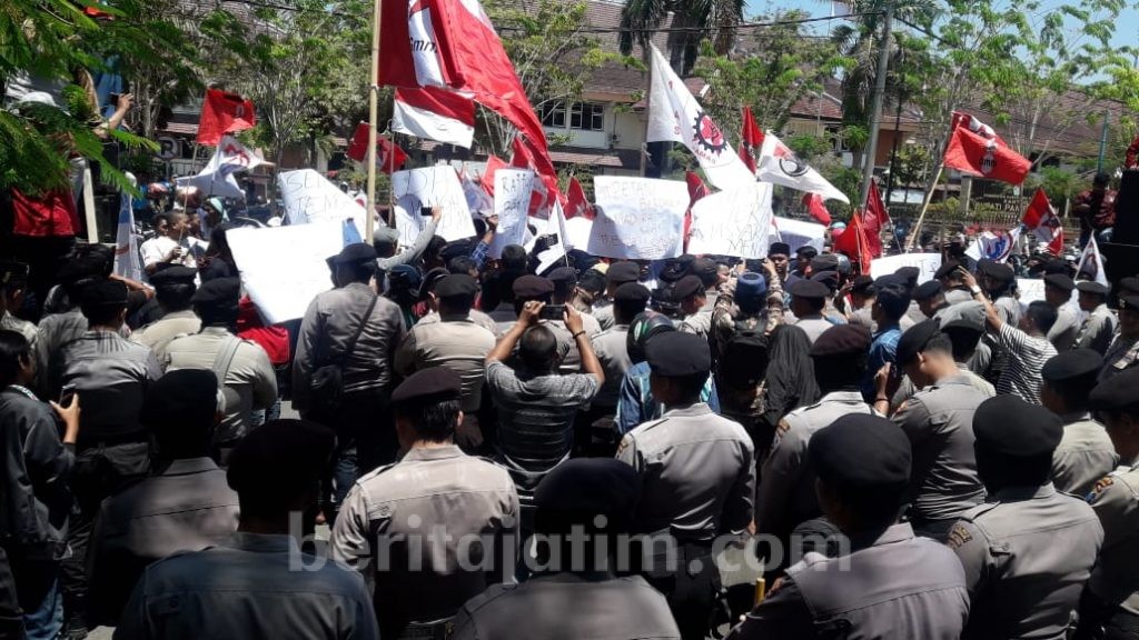 Aksi ‘Bela Petani Tembakau’ Kembali Terjadi di Pamekasan