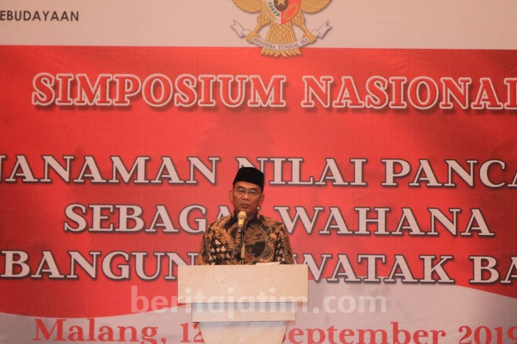 Banyak Sekolah Libur Karena Kabut Asap, Mendikbud Sarankan Guru Beri Tugas
