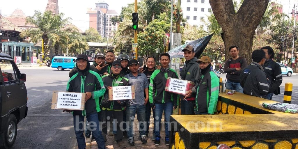 Kabut Asap, Komunitas Ojol Malang Galang Donasi Tabung Oksigen