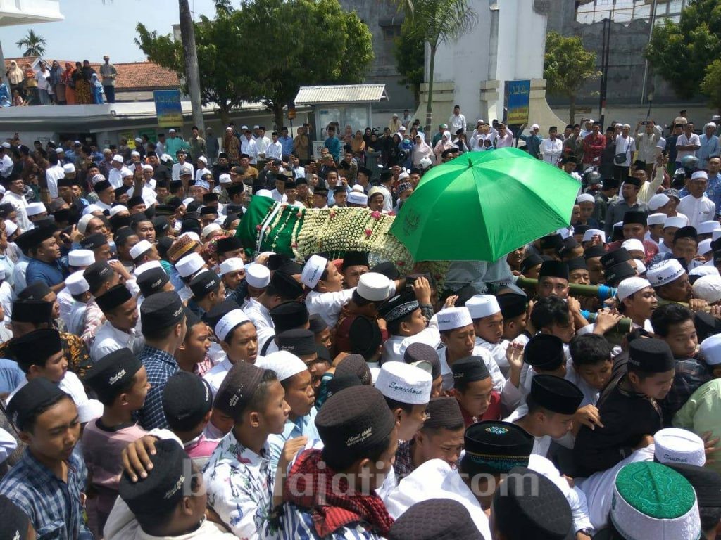 Doa dan Tahlil untuk RKH Fuad Amin Dimulai Malam Ini