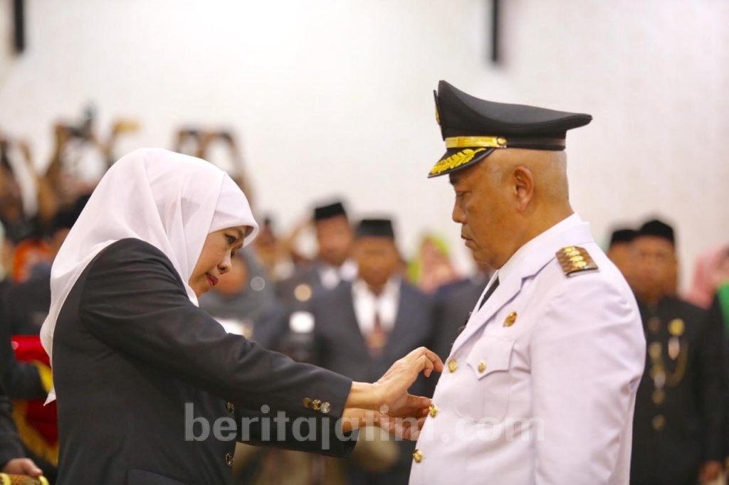Lantik Bupati Malang, Gubernur Khofifah Tekankan Pengembangan Kawasan Malang Raya