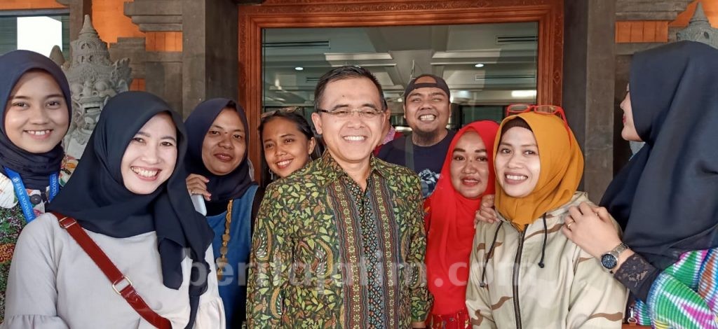 Bupati Anas: Tak Ada Korelasi Tempat Hiburan Malam dengan Wisatawan
