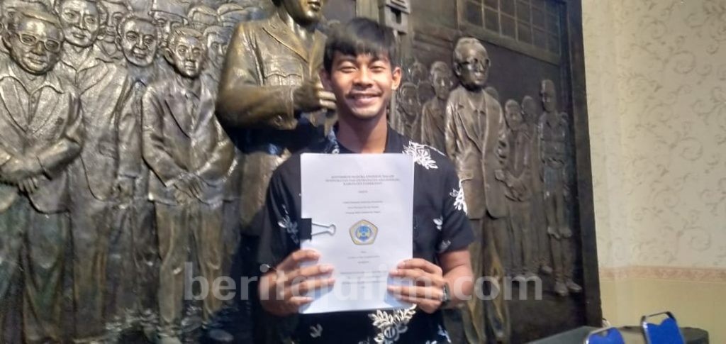 Satria Tama Lulus Unitomo Tepat Waktu, Dapat Tawaran S2 Full Funded