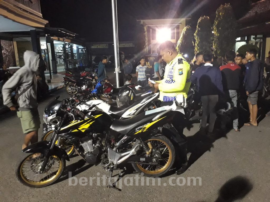 Razia Balap Liar, Puluhan Motor Diamankan