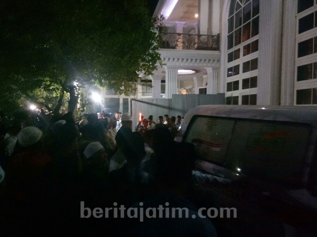 Jenazah KH Fuad Amin Dimakamkan Besok di Pesarean Mbah Kholil