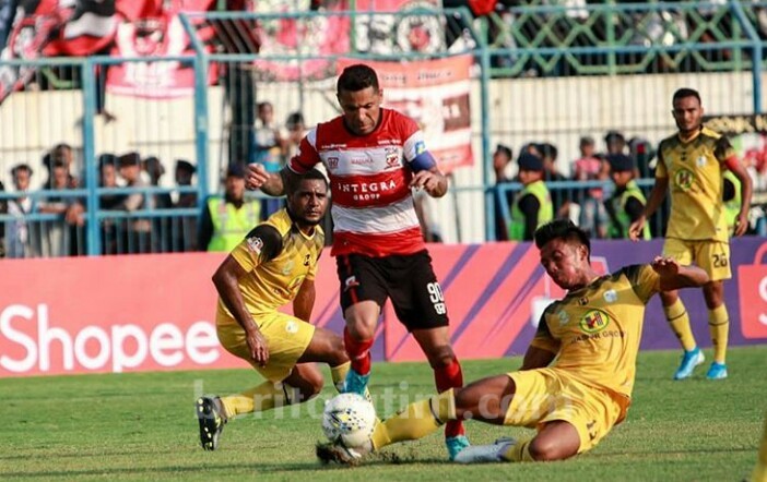 Madura United Tertinggal 10 Poin dari Pemuncak Klasemen