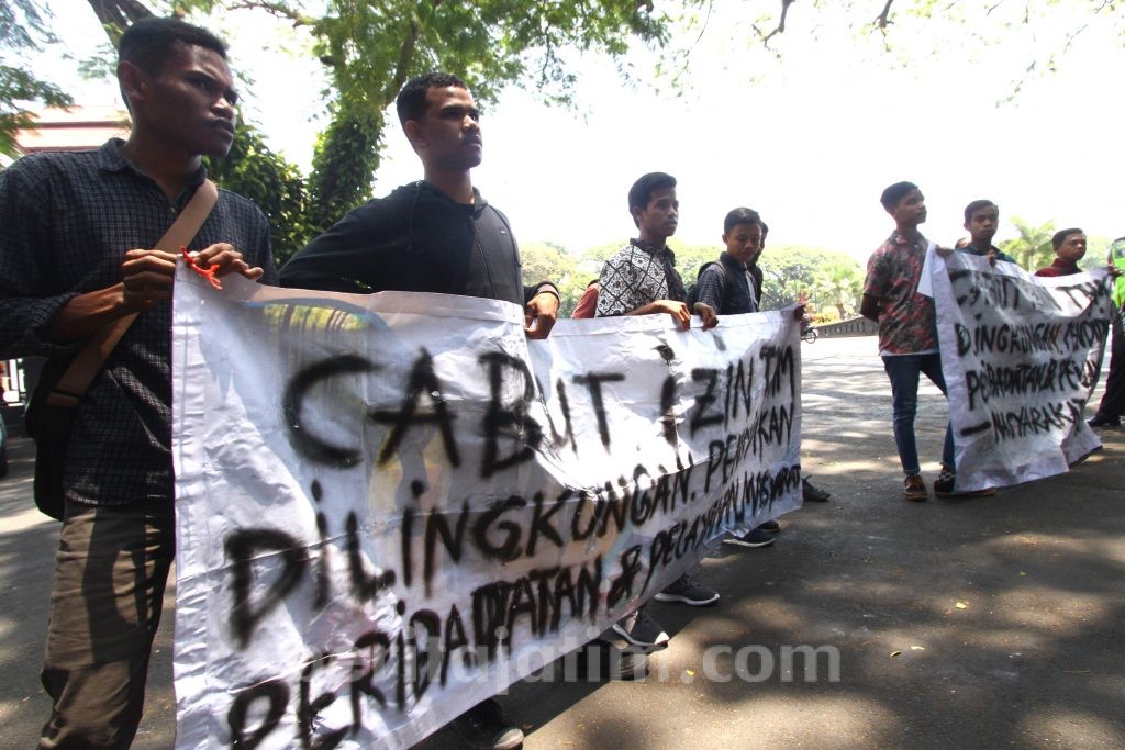 HMI Malang Demo Soroti Maraknya Tempat Hiburan Malam