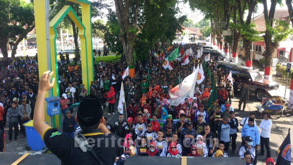 Ribuan Warga Lumajang Dukung Kapolres Usut Bisnis Piramida