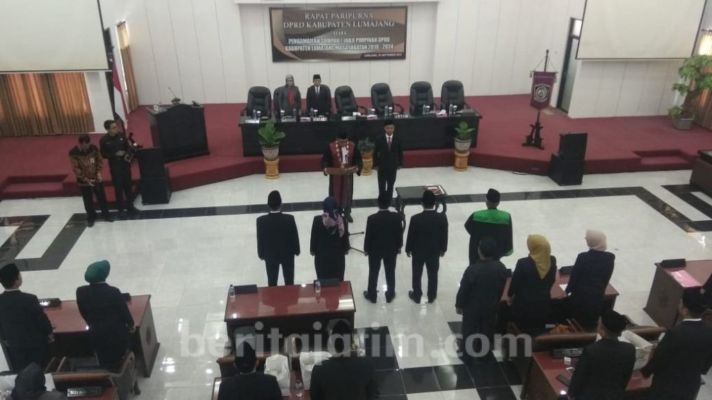 4 Pimpinan DPRD Lumajang Definitif Dilantik