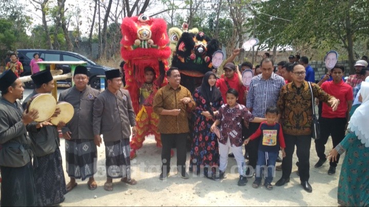 Diringi Rebana dan Barongsai, Mas Maimun Resmi Daftar Bacabup PDIP