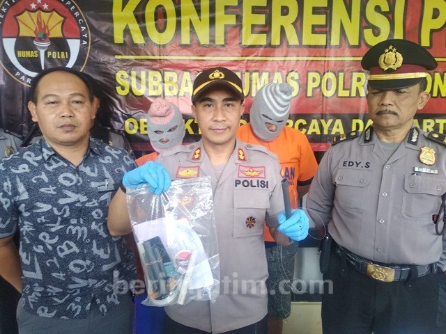 Komplotan Pembobol ATM dengan Senar Pancing Diringkus Polres Ponorogo.