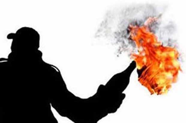 Polisi Amankan 4 Orang Diduga Penyusup dan Provokator dalam Demo di Surabaya