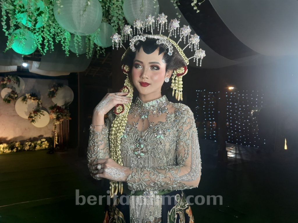 Kombinasi Kebaya Pengantin dengan Kain Songket Trend 2019