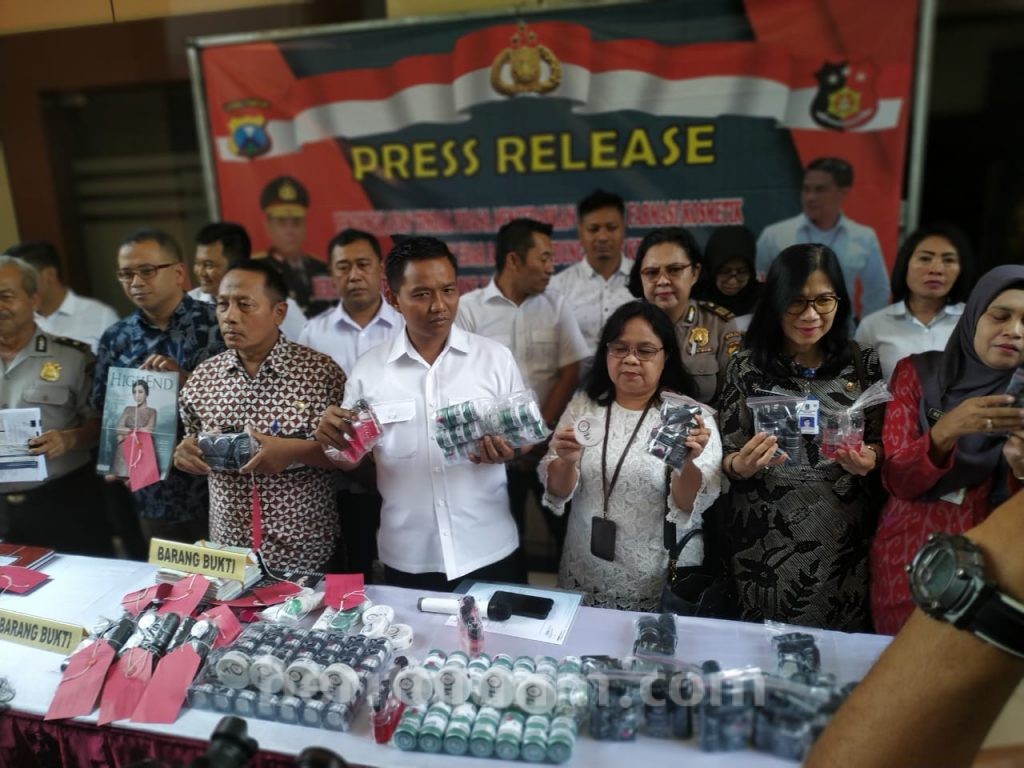 Raup Keuntungan Rp 1,6 Miliar/Bulan, Bos Kosmetik Ilegal Dibekuk Polda Jatim