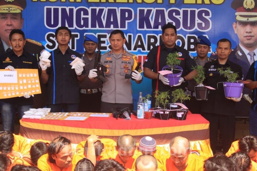 Polresta Sidoarjo Sita Sabu, Ganja dan Senjata Api Milik Pelaku Narkoba