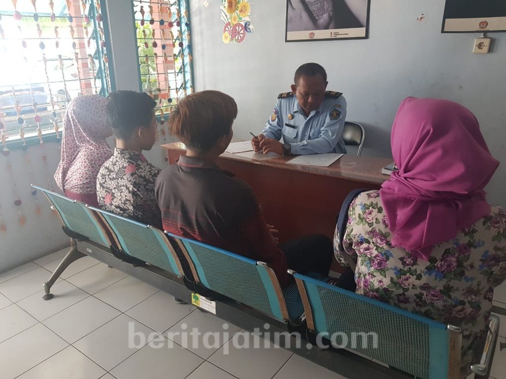 Kelamaan Pinjam Motor, Pelajar SMP Dihajar Tiga Rekannya