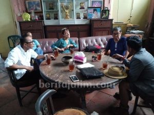 Meja Bundar Jadi Saksi Bisu Kebesaran Jiwa Edhi Setiawan