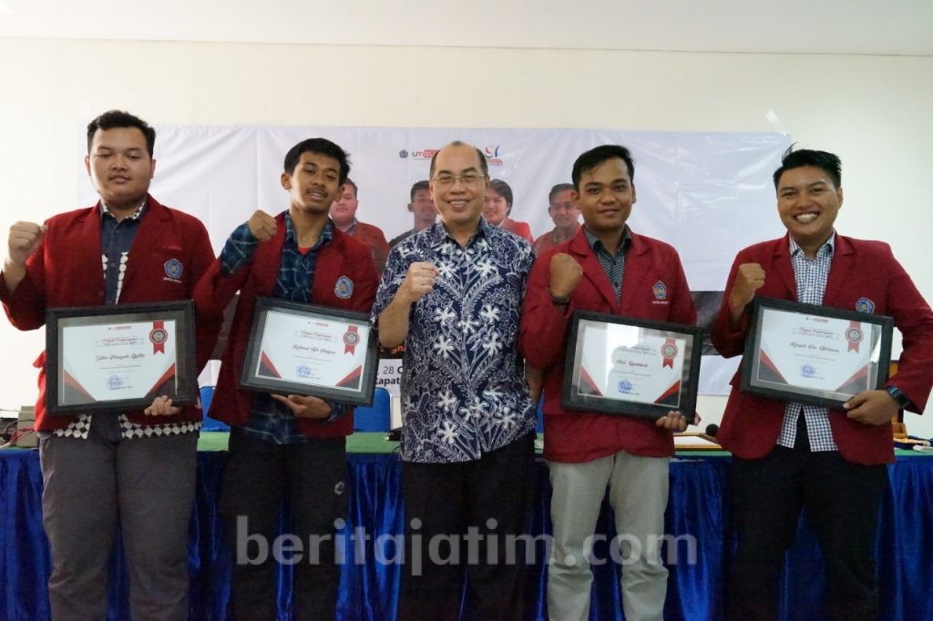 Peringati Sumpah Pemuda, UMS Berikan Apresiasi Untuk Mahasiswa Berprestasi