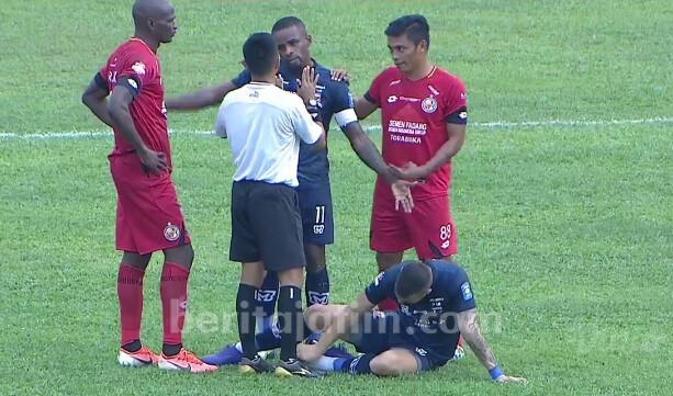 Babak I, Gol Rakic Bawa Madura United Unggul 0-1 atas Semen Padang
