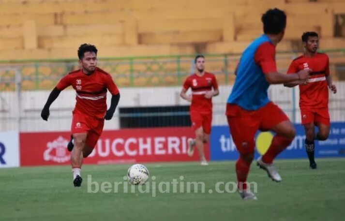Rasiman Instruksikan Pemainnya Waspadai Bola Mati