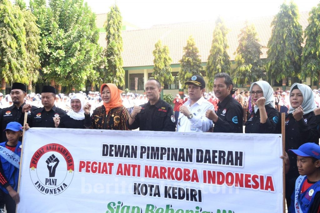 Puluhan Siswa SMPN 4 Kota Kediri Dikukuhkan sebagai Satgas P4GN
