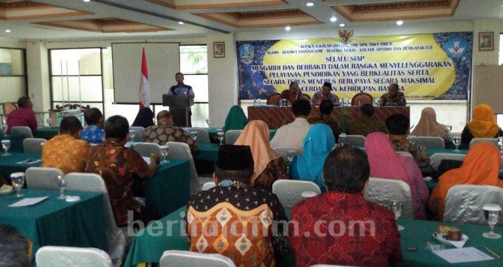 Mendikbud Diminta Tunda Penarikan Guru/Kepala Sekolah DPK