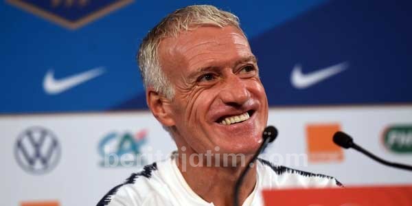 Pilih Giroud Ketimbang Martial, Ini Alasan Deschamps