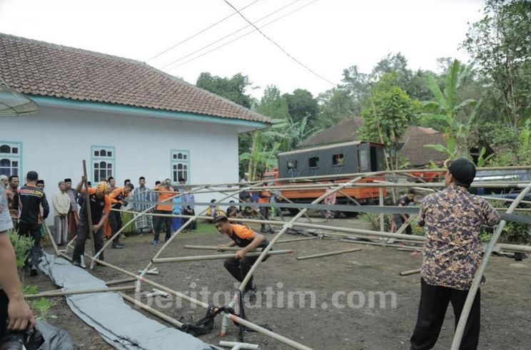 Gempa Gunung Lemongan Bikin Warga Tak Berani Tidur di Rumah, BPBD Dirikan Tenda
