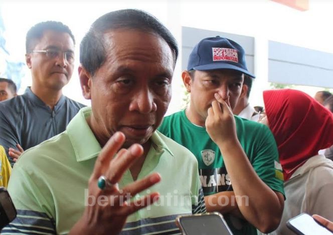 Gus Hans Benarkan Stadion GBT Bau Sampah