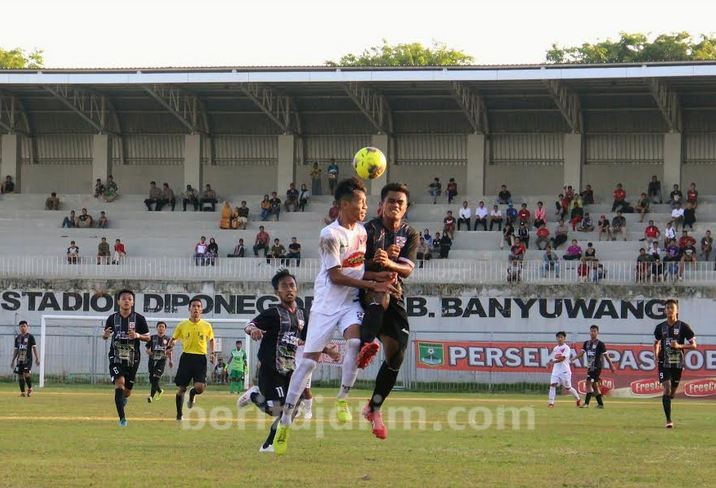 Gol Dwi Ahmad Ramadhani Bawa Persewangi Lolos 8 Besar