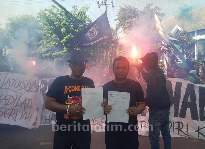 Suporter: Bebaskan Teman Kami