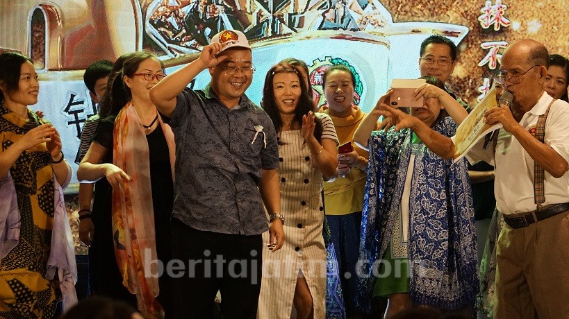 Uniknya Tradisi Reuni Murid Sekolah Xinzhong School