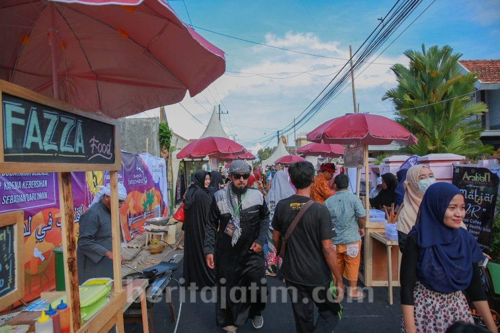Baru Dibuka, Arabian Street Food Banyuwangi Ludes Diserbu Pembeli
