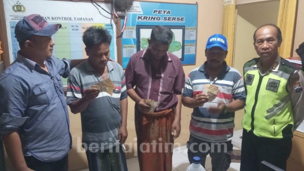 Main Judi di Warung, 3 Warga Duduksampeyan Ditangkap Polisi