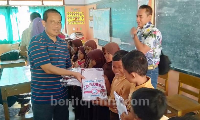 Pelajar ‘Anak Nenek’ Butuh Perhatian